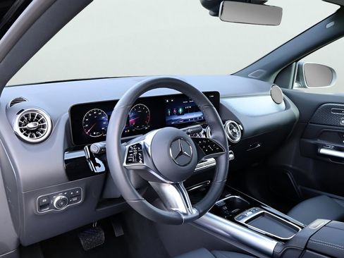 Certified 2025 Mercedes-Benz GLA 250 4MATIC image 19