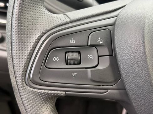 Used 2024 Buick Envista Preferred w/ Advanced Safety Package FWD image 28