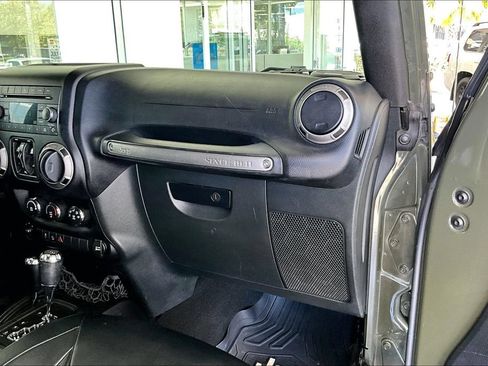 Used 2015 Jeep Wrangler Unlimited Sport w/ Quick Order Package 24S AWD/4WD image 26