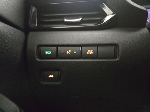 Used 2025 Nissan Sentra SV w/ All-Weather Package image 28