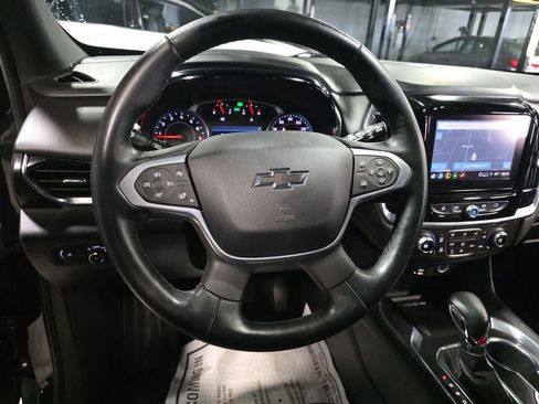 Used 2023 Chevrolet Traverse RS image 17