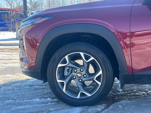 Used 2025 Chevrolet Trax LT w/ Driver Confidence Package image 8