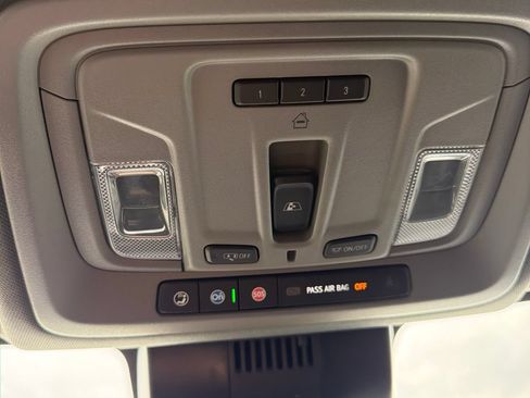 Used 2023 GMC Sierra 1500 Denali RWD image 28