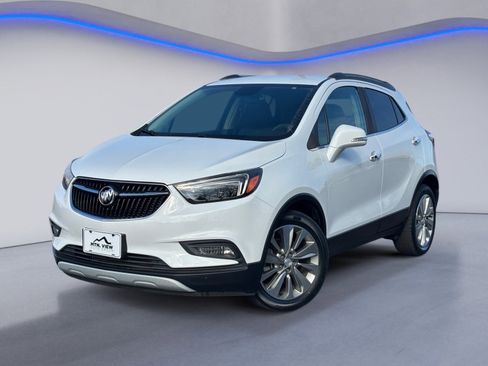Used 2017 Buick Encore Essence image 2