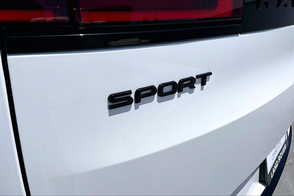 New 2026 Land Rover Range Rover Sport Dynamic SE AWD/4WD image 9