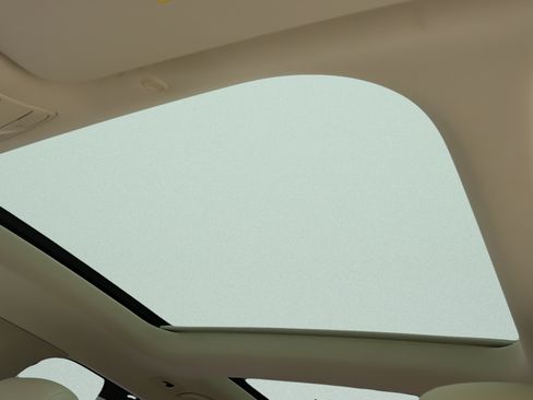 Certified 2022 Mercedes-Benz GLC 300 image 23