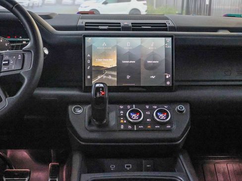 Certified 2023 Land Rover Defender 130 X AWD/4WD image 23