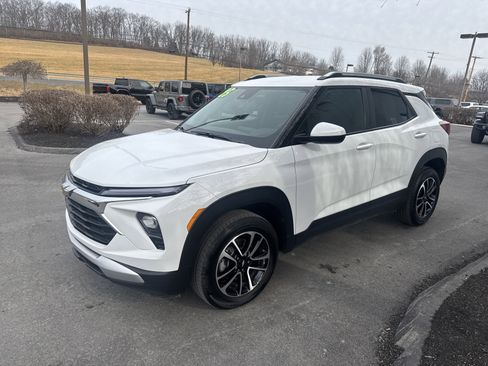 Used 2025 Chevrolet TrailBlazer LT image 8