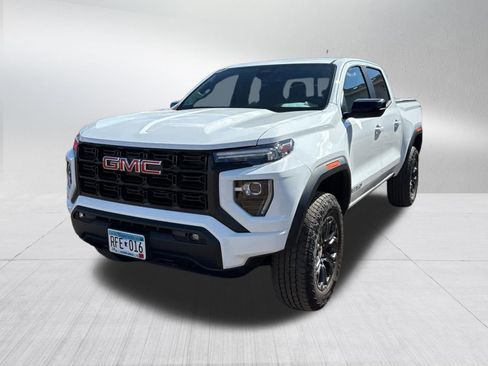 Used 2024 GMC Canyon Elevation w/ Convenience Package AWD/4WD image 4