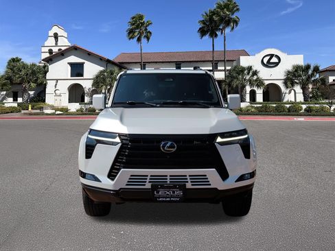 Used 2025 Lexus GX 550 w/ Accessory Package (2T) AWD/4WD image 6