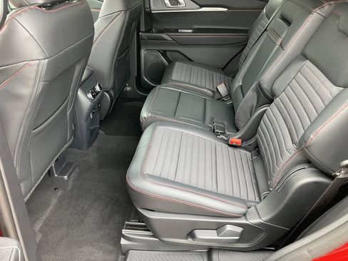 New 2026 Ford Explorer ST-Line w/ ST-Line Street Pack AWD/4WD image 14