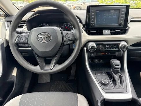 Used 2019 Toyota RAV4 XLE w/ Carpet Mat Package AWD/4WD image 25