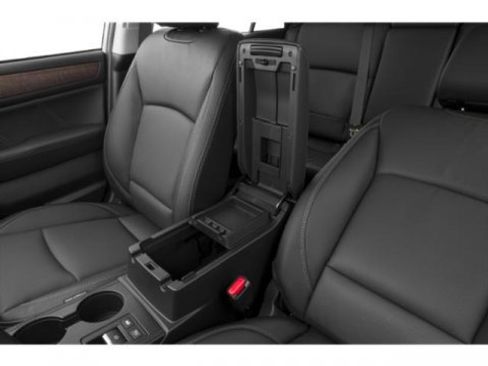 Used 2018 Subaru Outback 3.6R Limited image 18
