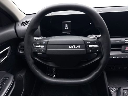 Used 2025 Kia K4 LX image 56