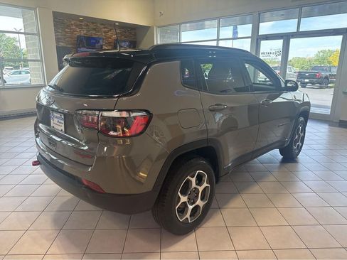 Used 2022 Jeep Compass Trailhawk AWD/4WD image 15