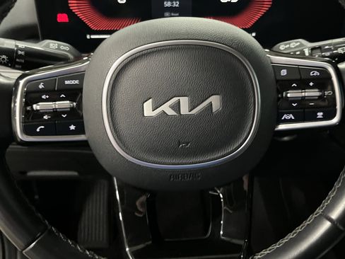 Used 2024 Kia Sorento S image 18