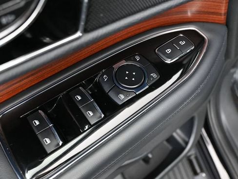 Used 2024 Lincoln Navigator Reserve AWD/4WD image 19