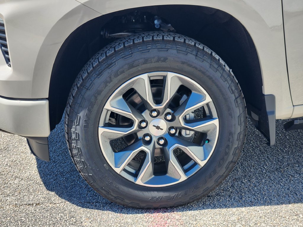 New 2026 Chevrolet Silverado 1500 RST AWD/4WD image 9
