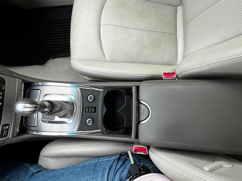 Used 2013 INFINITI G37 x Sedan w/ Premium Pkg AWD/4WD image 16