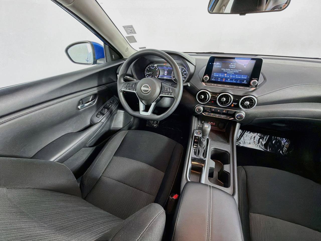 Used 2024 Nissan Sentra SV FWD image 11