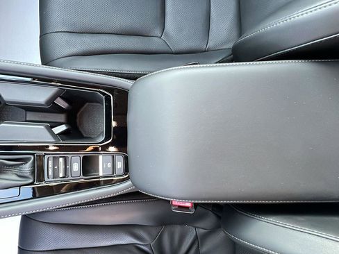 Certified 2024 Honda Accord Touring image 24