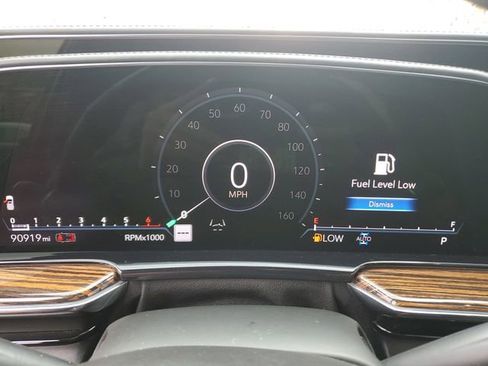 Used 2021 Cadillac Escalade Premium Luxury w/ Driver Assist Tech Package image 15