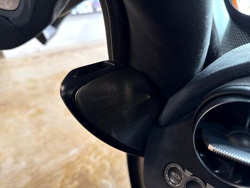 Used 2019 McLaren 720S image 23