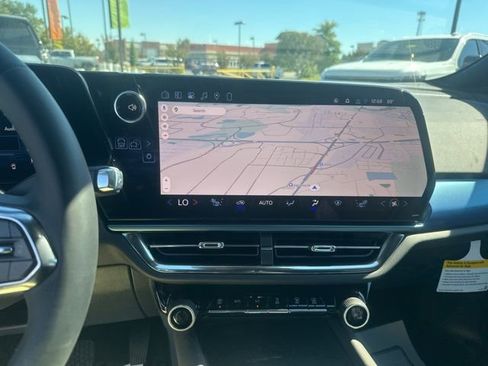 New 2026 Chevrolet Equinox EV LT image 22