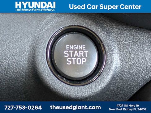 Certified 2023 Hyundai Venue Limited w/ Cargo Package image 30