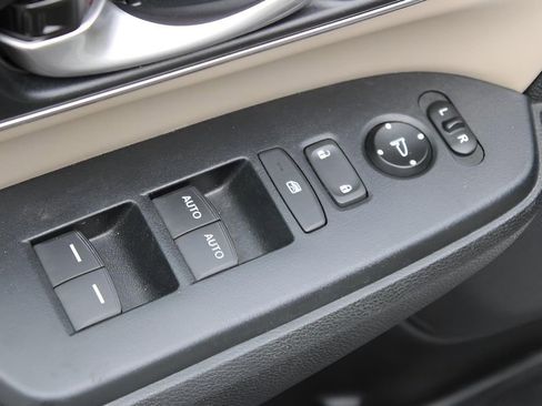 Used 2018 Honda CR-V EX-L image 17