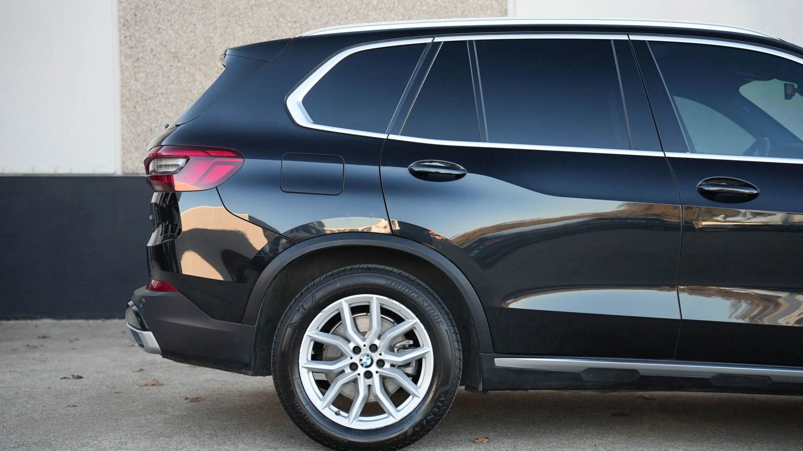 Used 2019 BMW X5 xDrive40i w/ Convenience Package AWD/4WD image 6