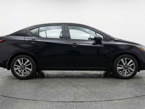 Used 2025 Nissan Versa SV image 11