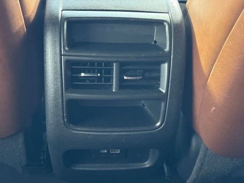 Used 2020 Cadillac XT5 Premium Luxury AWD/4WD image 4