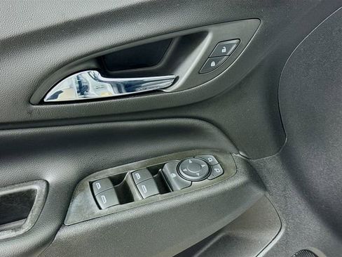 Used 2022 Chevrolet Equinox LT FWD image 19