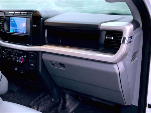 Certified 2024 Ford F250 XL w/ FX4 Off-Road Package image 15