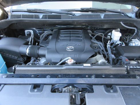 Used 2019 Toyota Tundra SR5 AWD/4WD image 44