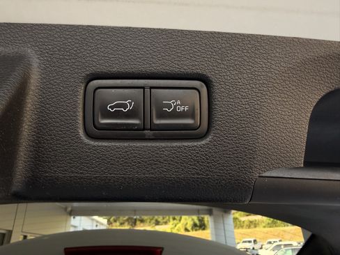Used 2025 Kia Telluride S AWD/4WD image 17