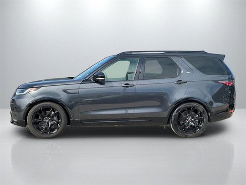 Used 2025 Land Rover Discovery Dynamic SE image 8