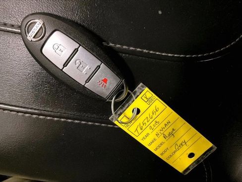 Used 2018 Nissan Rogue Sport SV image 11