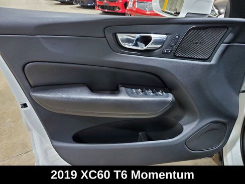 Used 2019 Volvo XC60 T6 Momentum w/ Advanced Package AWD/4WD image 8