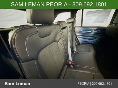 New 2025 Jeep Grand Cherokee Laredo image 26