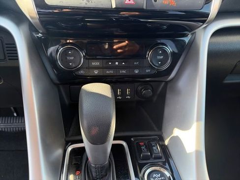 Used 2024 Mitsubishi Eclipse Cross SE image 45