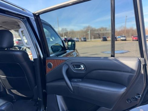 Used 2019 INFINITI QX80 Luxe w/ Proassist Package image 15