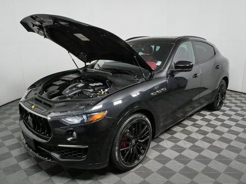 Certified 2022 Maserati Levante GT image 35