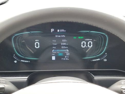 Used 2023 Kia Niro EX FWD image 17