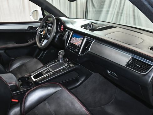 Used 2018 Porsche Macan GTS image 53
