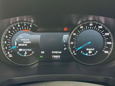 Used 2017 Ford Explorer Platinum image 22