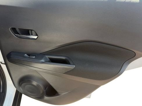 Used 2023 Nissan Kicks SV FWD image 10