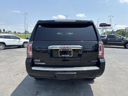 Used 2020 GMC Yukon Denali w/ Denali Ultimate Package AWD/4WD image 11