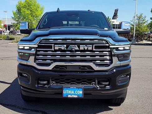 Used 2025 RAM 2500 Limited AWD/4WD image 3